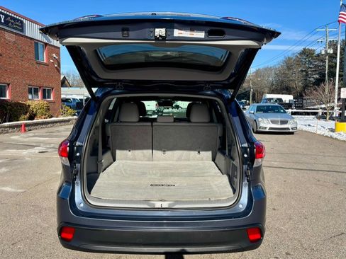 Used 2019 Toyota Highlander XLE image 31