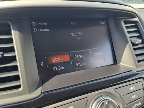 Used 2018 Nissan Pathfinder S FWD image 14