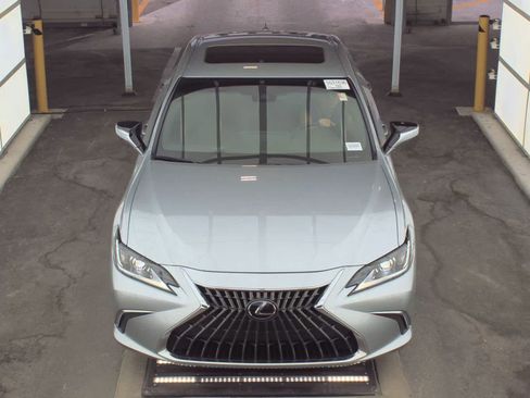 Used 2024 Lexus ES 350 w/ Premium Package image 2