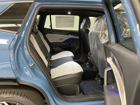 New 2026 Volkswagen Tiguan SEL R-Line AWD/4WD image 10