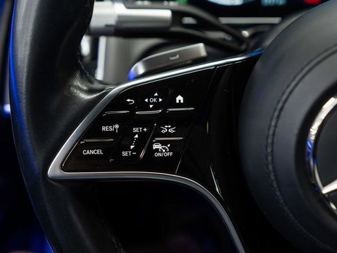 Used 2022 Mercedes-Benz S 500 4MATIC w/ AMG Line Package image 19