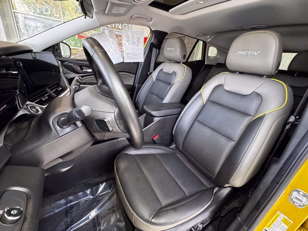 Used 2025 Chevrolet Trax ACTIV w/ Sunroof Package FWD image 19