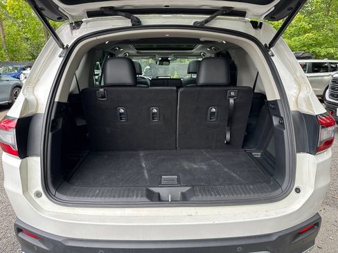 Used 2023 Honda Pilot Touring image 32