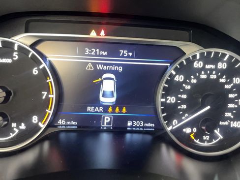 Used 2025 Nissan Altima 2.5 SV image 8