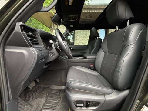 Used 2024 Lexus GX 550 w/ Accessory Package (Z1) AWD/4WD image 23