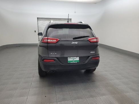 Used 2017 Jeep Cherokee Latitude w/ Safety/Convenience Group AWD/4WD image 6