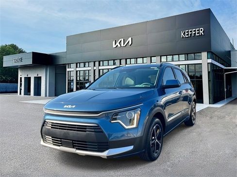 Certified 2025 Kia Niro EX image 4