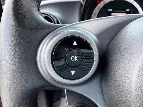 Used 2018 smart fortwo electric drive w/ Sport Package RWD image 20
