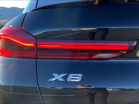 Used 2025 BMW X6 xDrive40i w/ Climate Comfort Package image 22