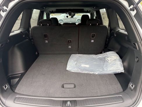 New 2025 Jeep Grand Cherokee Laredo image 31