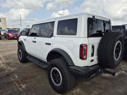 Used 2025 Ford Bronco Badlands AWD/4WD image 4