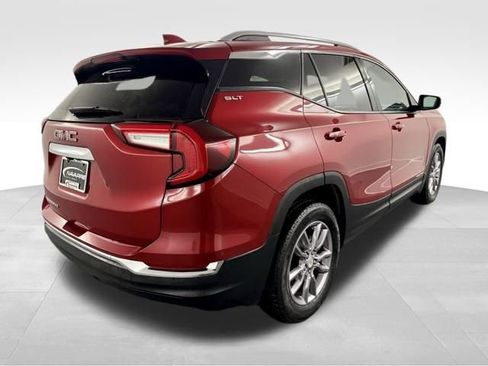 Used 2023 GMC Terrain SLT image 9