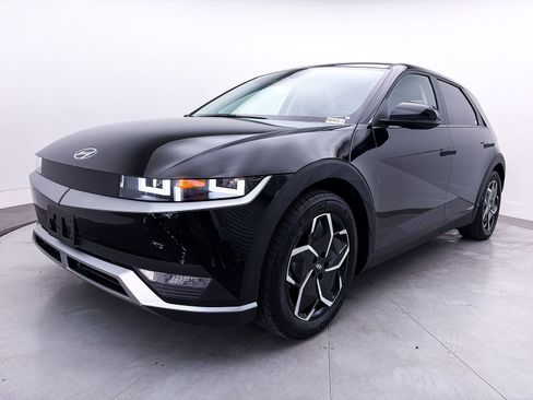 Used 2024 Hyundai Ioniq 5 SE RWD image 11