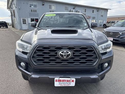 Used 2020 Toyota Tacoma 4x4 Double Cab image 12