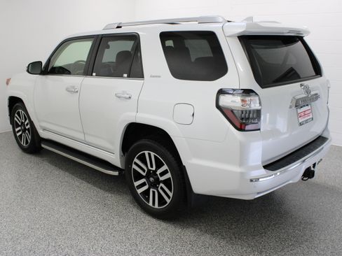 Used 2024 Toyota 4Runner Limited RWD image 9
