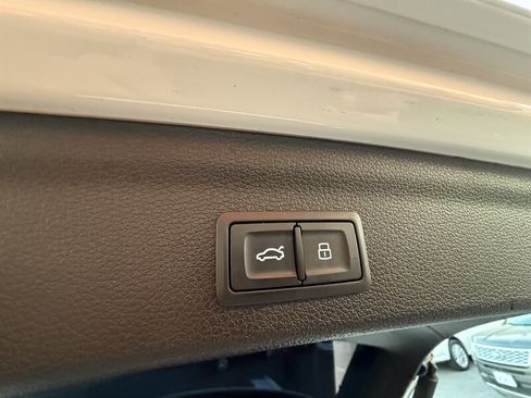 Used 2019 Audi Q3 2.0T Premium Plus w/ Premium Plus Package image 40