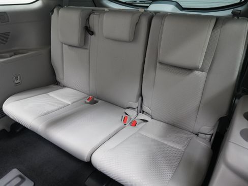 Used 2019 Toyota Highlander LE FWD image 15
