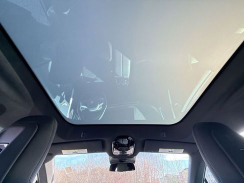 Used 2023 BMW iX xDrive50 w/ Sport Package image 16