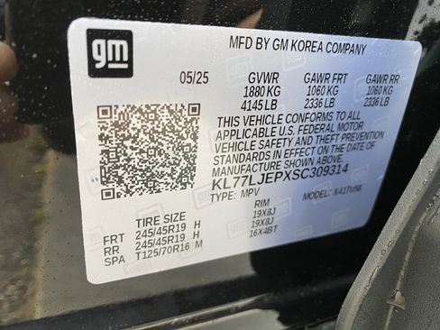 Used 2025 Chevrolet Trax RS FWD image 37