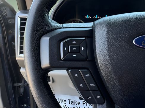 Used 2015 Ford F150 XLT w/ Equipment Group 302A Luxury AWD/4WD image 23