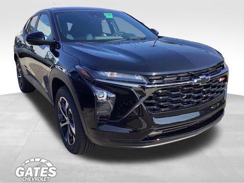 New 2026 Chevrolet Trax RS w/ Driver Confidence Package FWD image 2