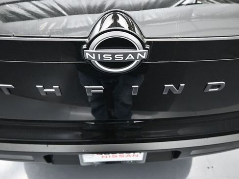 New 2026 Nissan Pathfinder SV image 14