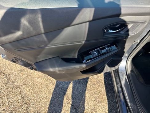 Used 2023 Honda Accord Touring image 14