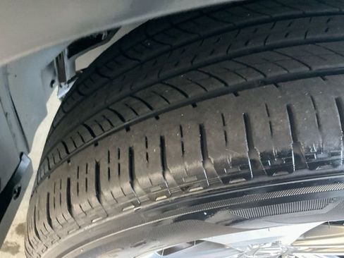 Used 2024 Honda Pilot EX-L image 29