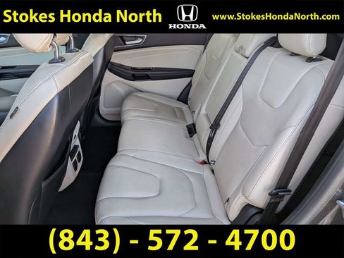 Used 2018 Ford Edge Titanium w/ Equipment Group 301A FWD image 17