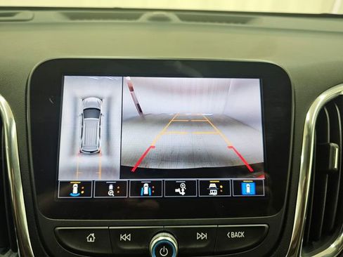 Used 2024 Chevrolet Equinox LT FWD image 5