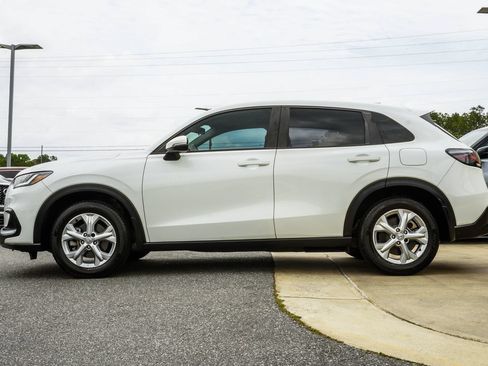 Used 2024 Honda HR-V LX image 9