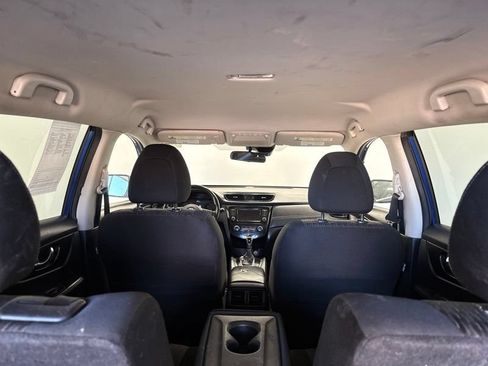 Used 2019 Nissan Rogue S w/ Special Edition Package AWD/4WD image 9