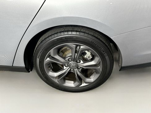 Used 2024 Honda Accord EX image 11
