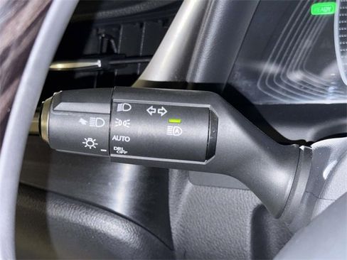 Used 2021 Lexus ES 300h w/ Accessory Package image 30