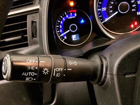 Used 2015 Honda Fit EX image 31