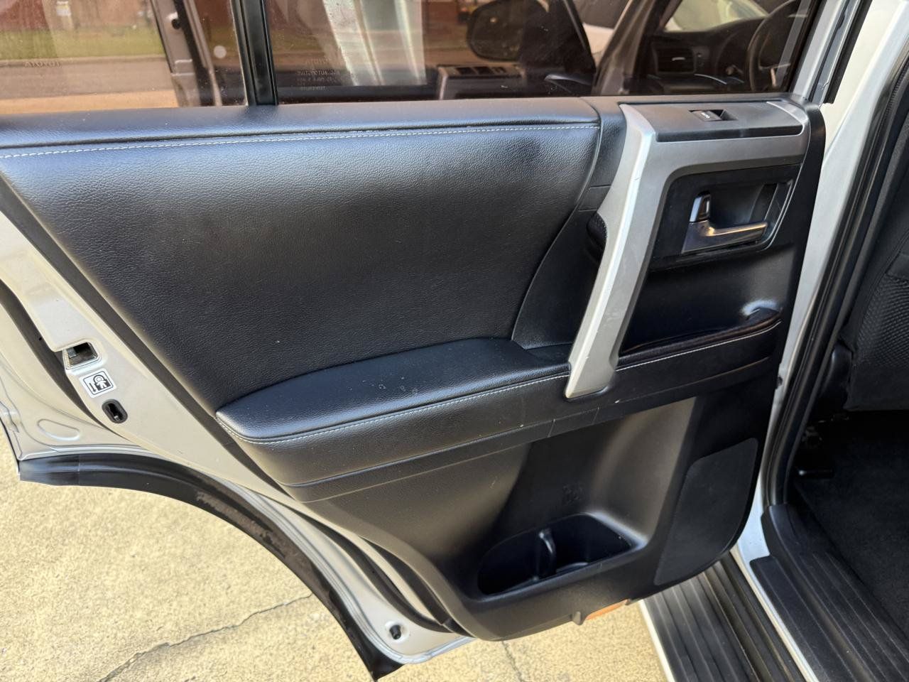 Used 2016 Toyota 4Runner SR5 RWD image 19