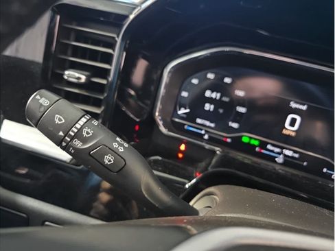 Used 2024 GMC Sierra 1500 SLT image 26