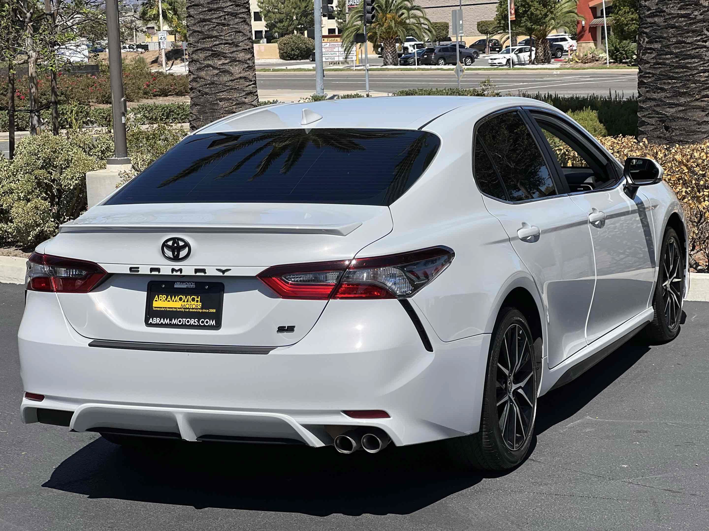 Used 2023 Toyota Camry SE w/ Convenience Package FWD image 17