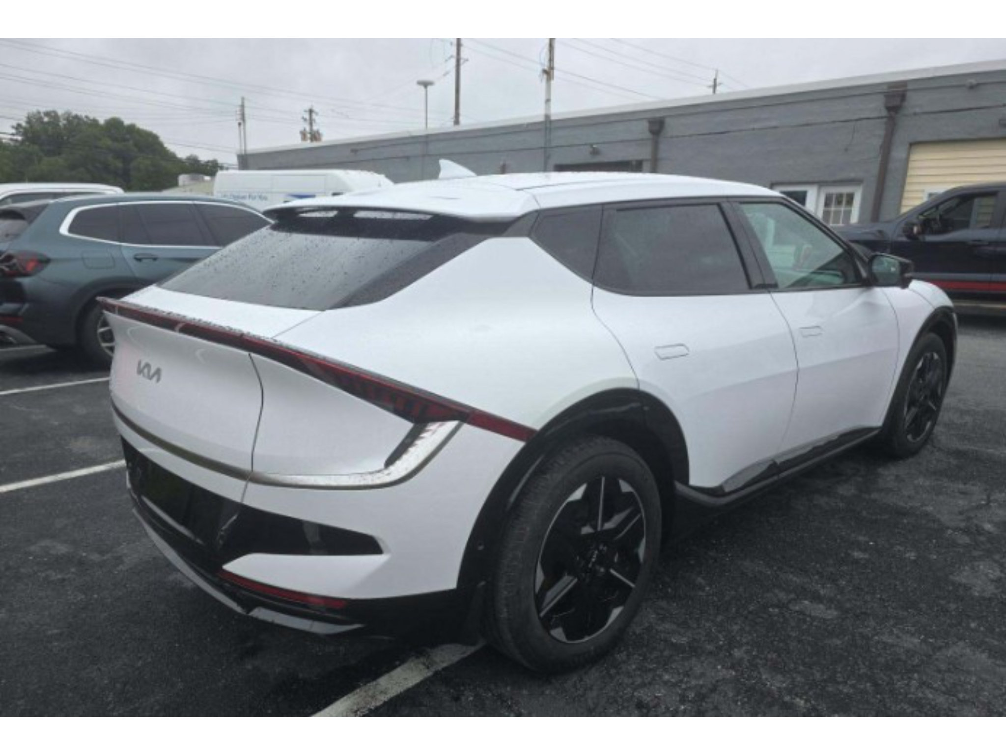 Used 2025 Kia EV6 Wind AWD/4WD image 3