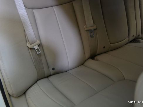 Used 2009 Cadillac DTS w/ Trunk Convenience Package image 26