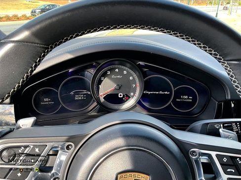 Used 2020 Porsche Cayenne Turbo image 19