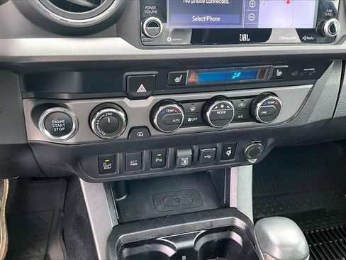 Used 2021 Toyota Tacoma TRD Off-Road w/ TRD Premium Off Road Package image 33