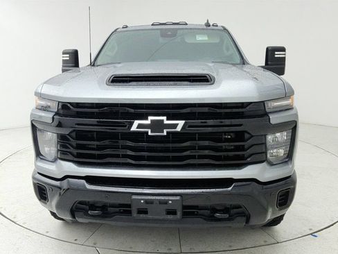Used 2026 Chevrolet Silverado 2500 Custom w/ Custom Value Package AWD/4WD image 2