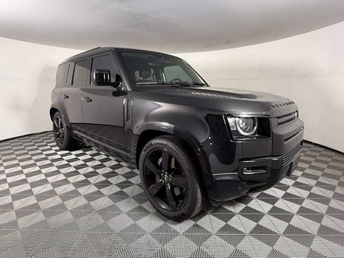Used 2024 Land Rover Defender 110 X-Dynamic SE AWD/4WD image 9