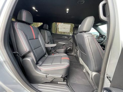 New 2026 Chevrolet Traverse RS w/ LPO, Floor Liner Package image 25