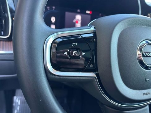 Used 2024 Volvo XC60 B5 Plus w/ Protection Package Premier image 19