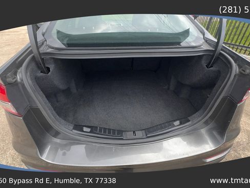 Used 2020 Ford Fusion SE FWD image 17