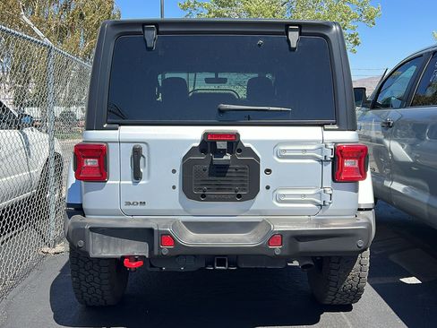Used 2023 Jeep Wrangler Unlimited Rubicon AWD/4WD image 3