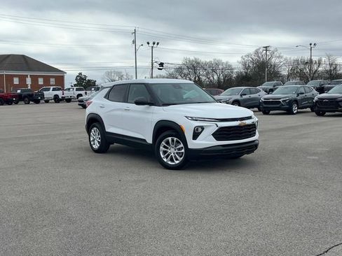 New 2026 Chevrolet TrailBlazer LS w/ LS Convenience Package FWD image 2