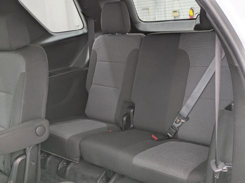 Used 2022 Chevrolet Traverse LT image 14